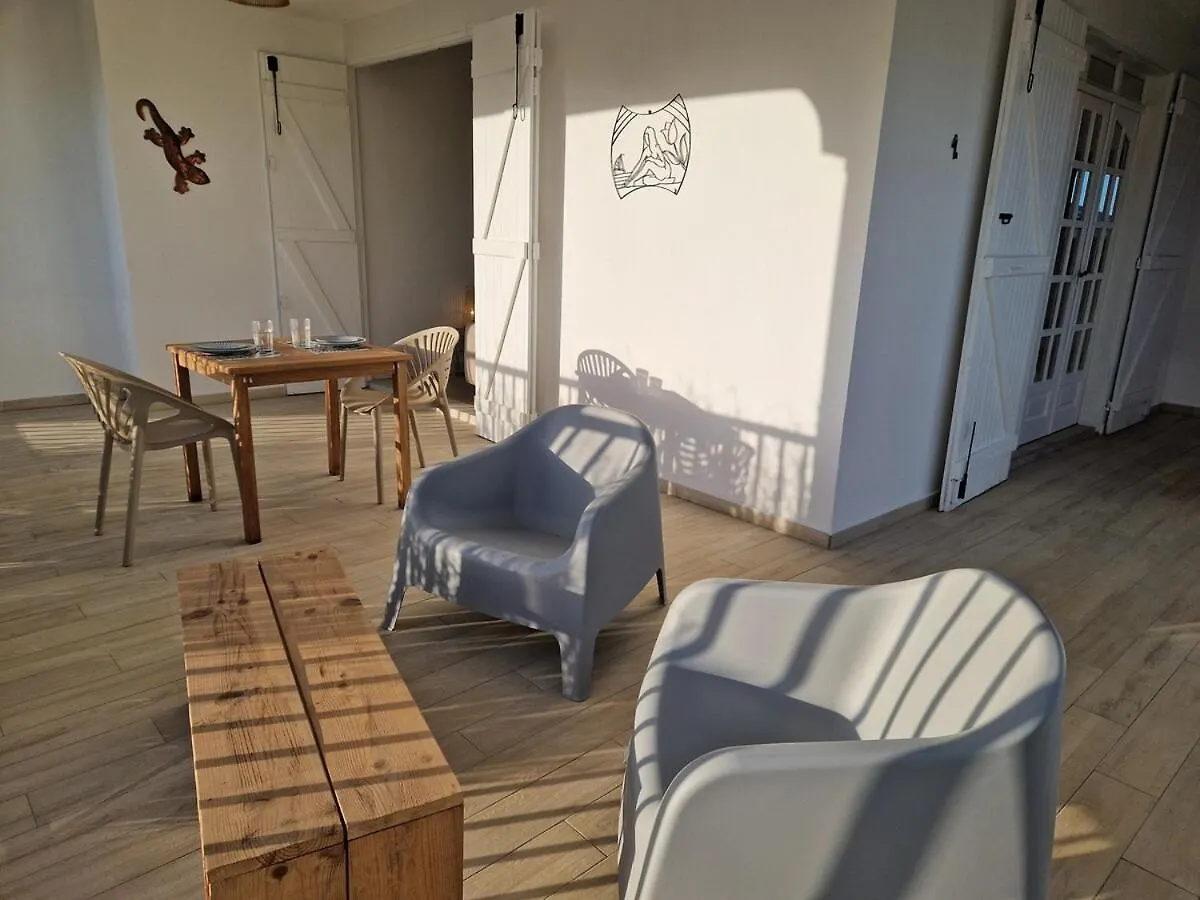 Appartement Au Centre De Gosier 1 ル・ゴジエ